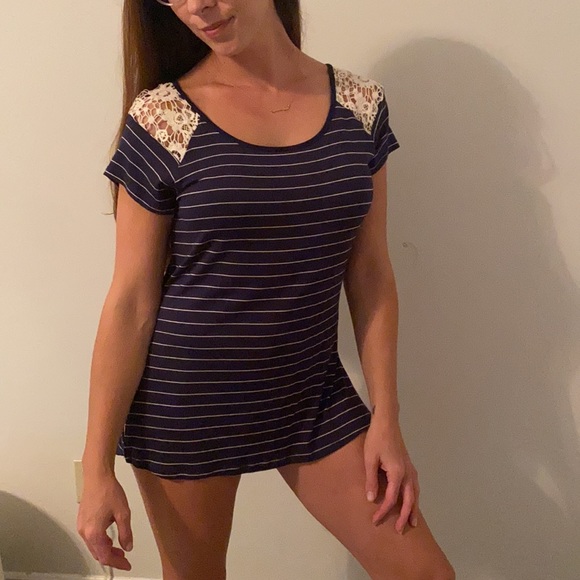 Cute shirt with knit detail - Picture 4 of 5